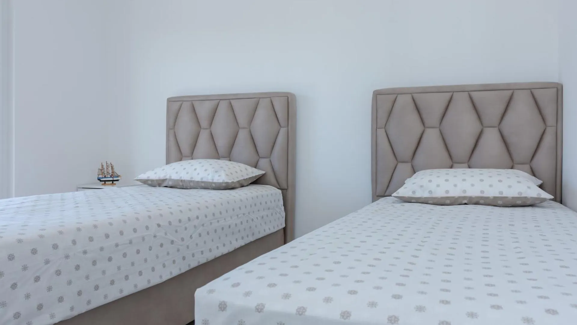 Apartman Sara Kastela 0*,