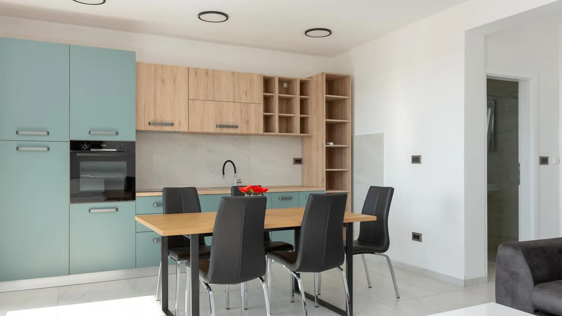 Apartman Sara Kastela 0*,